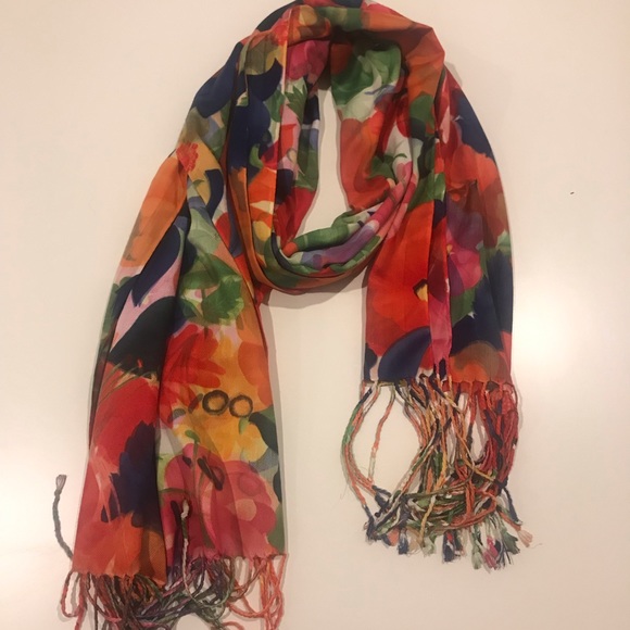 Accessories - Women scarfs